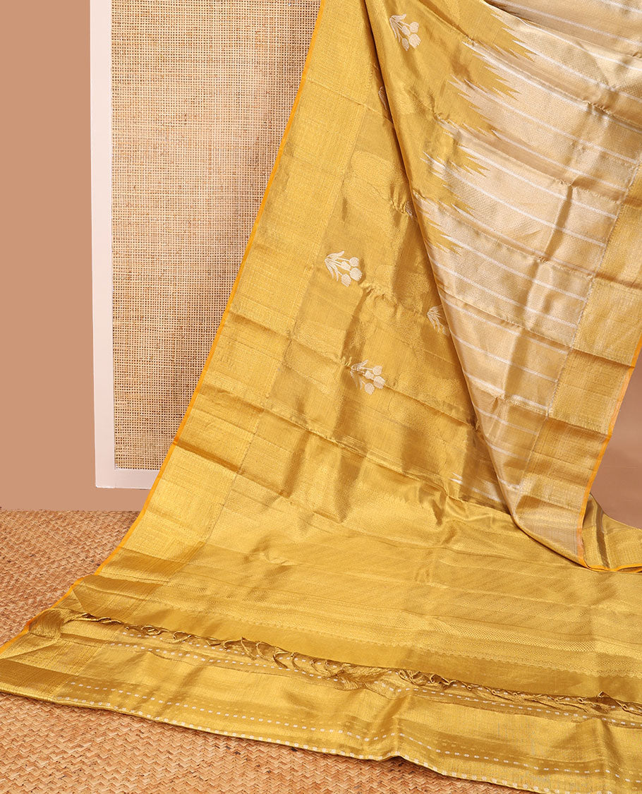 Gold jacquard silk saree, contrast intricate pallu & zari highlighted border steeped with traditional designs
