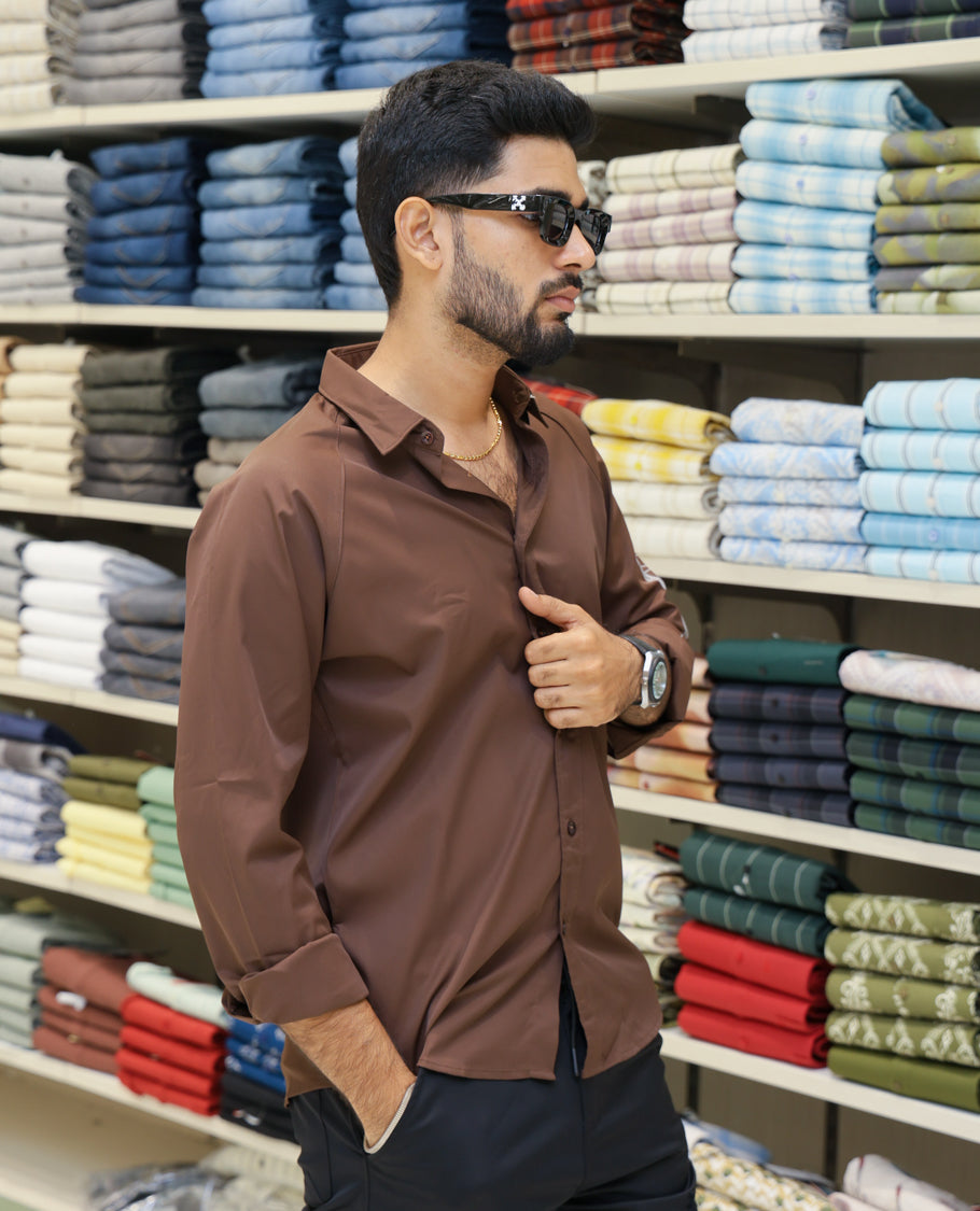 Brown Cotton-Blended Casual Shirt Features Back Print, Full Sleeves, Spread Collar, Regular Fit and Regular Length