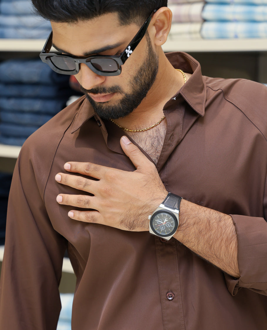 Brown Cotton-Blended Casual Shirt Features Back Print, Full Sleeves, Spread Collar, Regular Fit and Regular Length