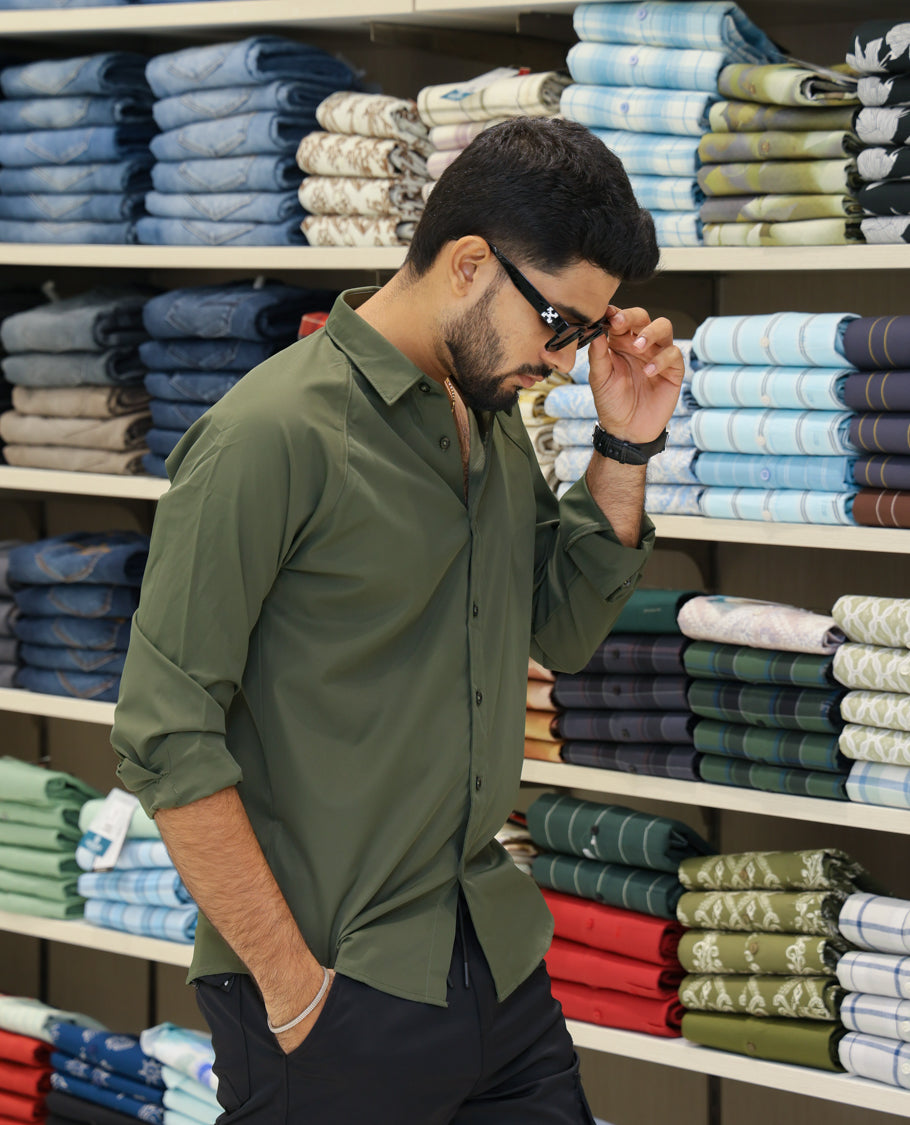 Dark Green Cotton-Blended Casual Shirt Features Back Print, Full Sleeves, Spread Collar, Regular Fit and Regular Length