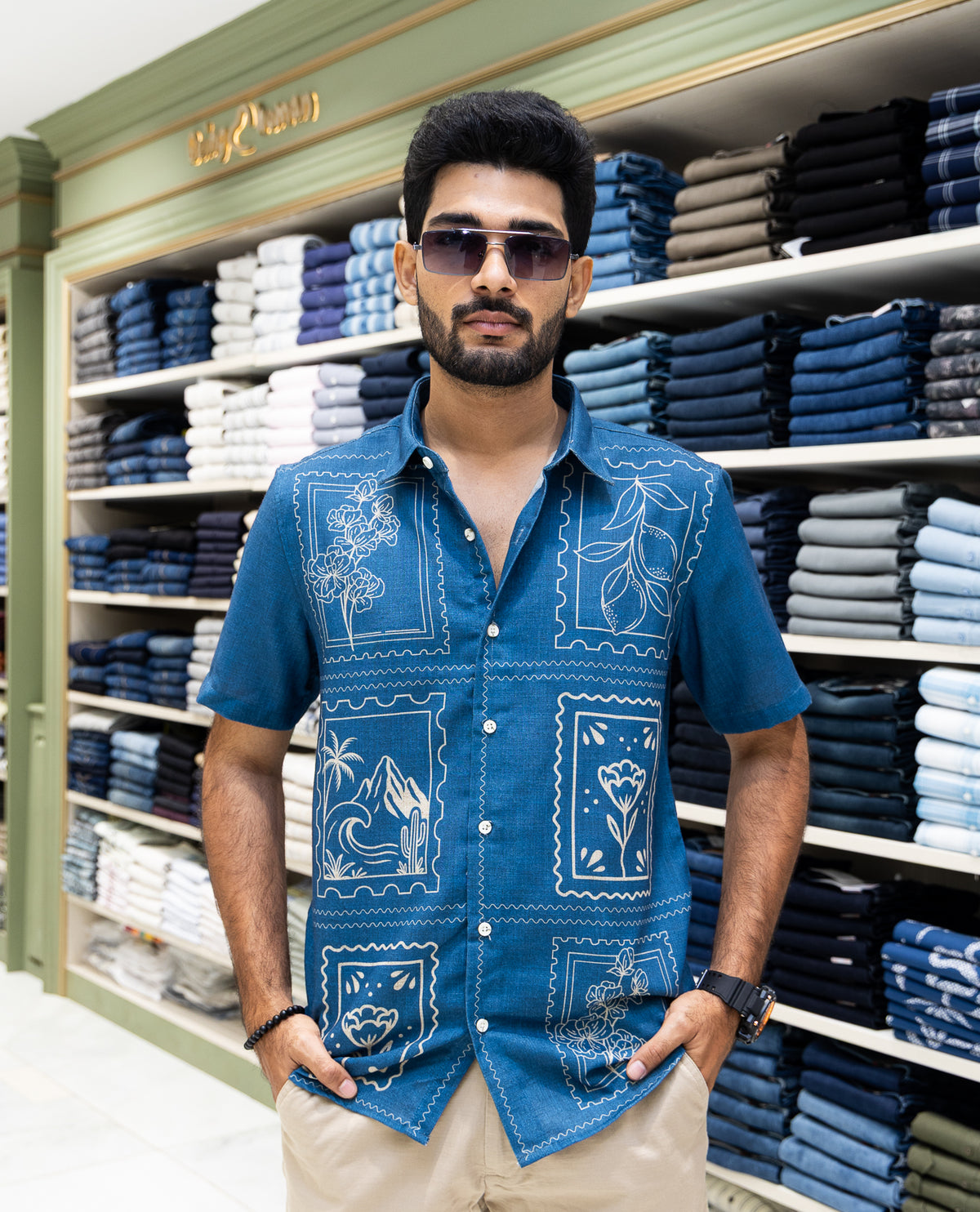 Blue Half Sleeves Cotton-Blended Casual Shirt