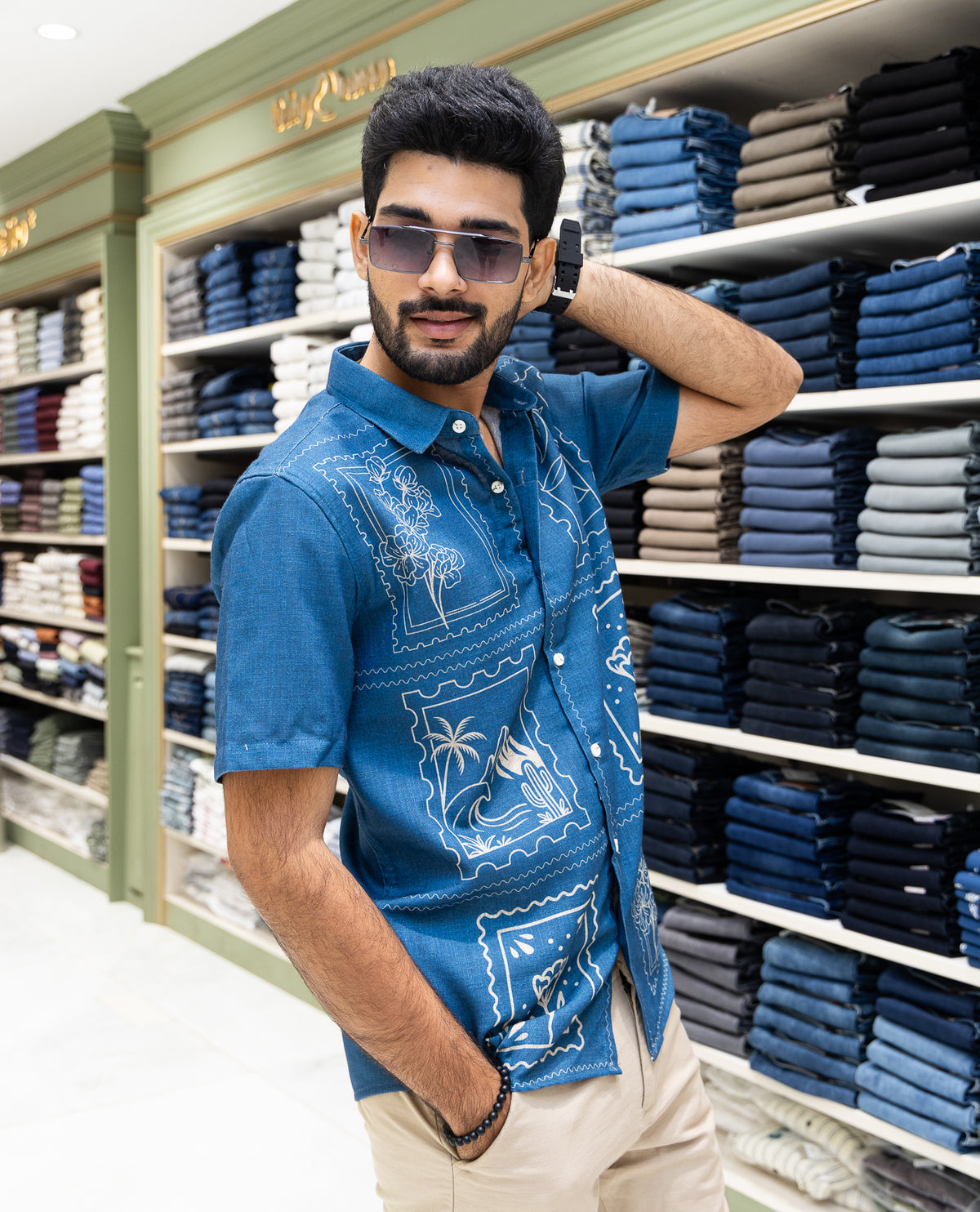 Blue Half Sleeves Cotton-Blended Casual Shirt