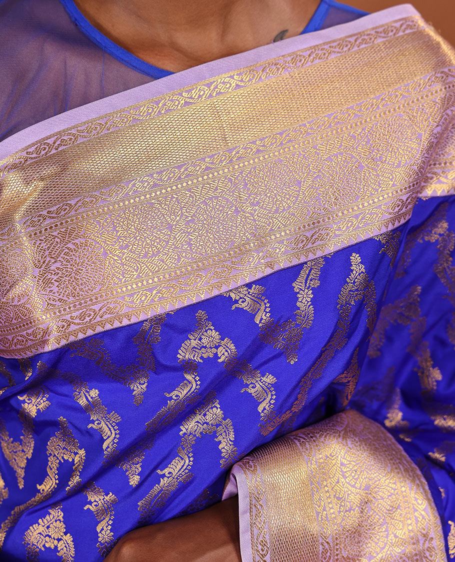 Blue Budget Silk Saree, Beautifully Bedecked with Jaal Jacquard Design on its Body, Complemented by Contrast Traditional Zari Border of Floral Creeper Design, Intricately Designed Pallu, and Paired with a Contrast Blouse