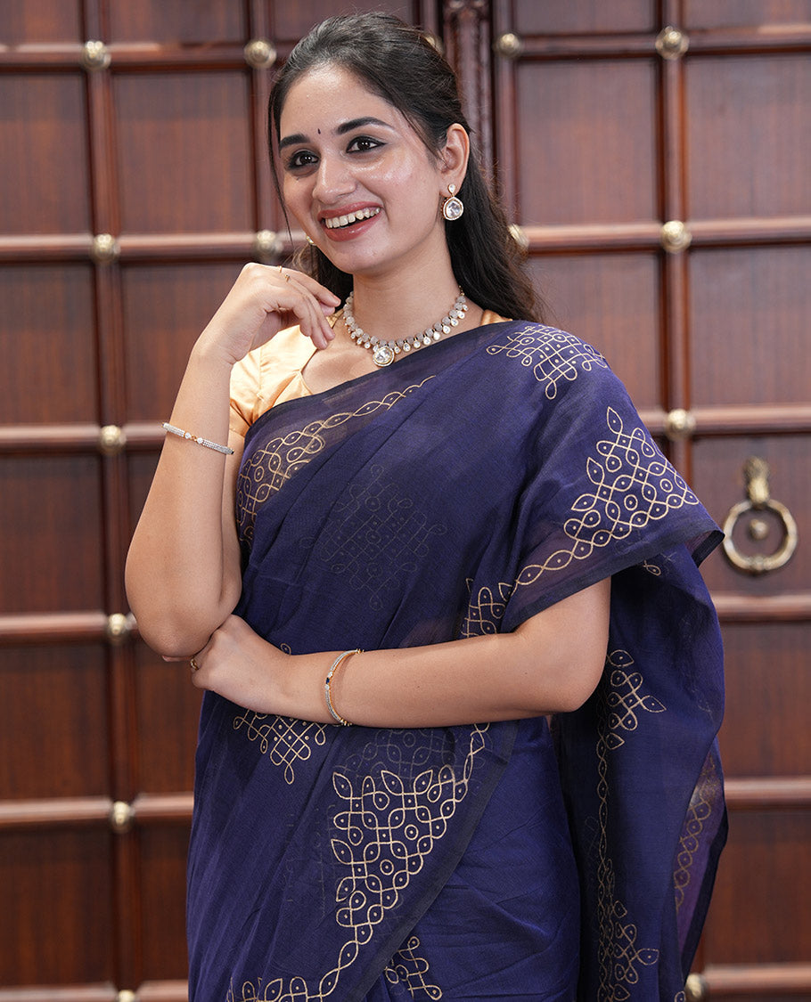 Borderless Navy Blue Khadi Mul Cotton Saree Features Kambi Kolam Motifs, a Self-Pallu, and No Blouse