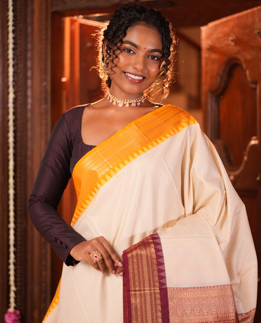 Off-White Checked Budget Silk Saree, Contrast Border and Blouse