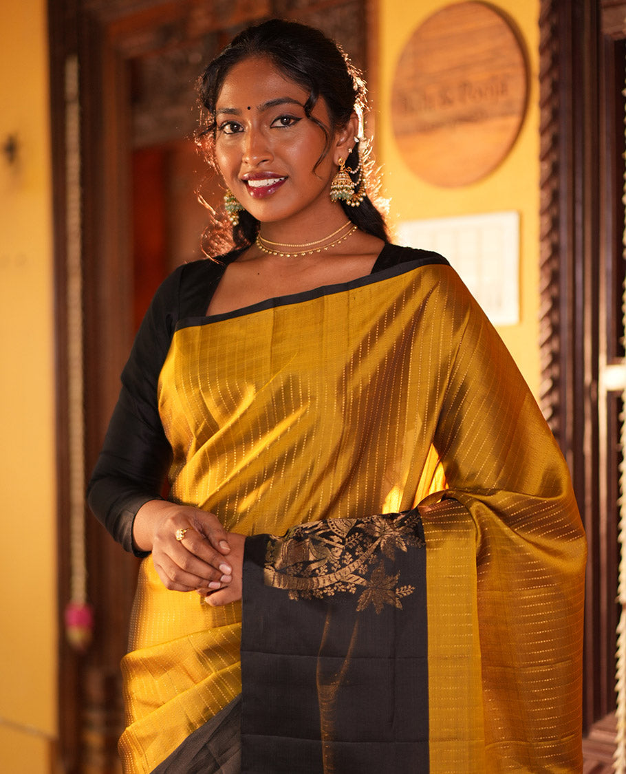 Mehendi Green Striped Mayuri Lite Silkmix, Contrast Border, Blouse