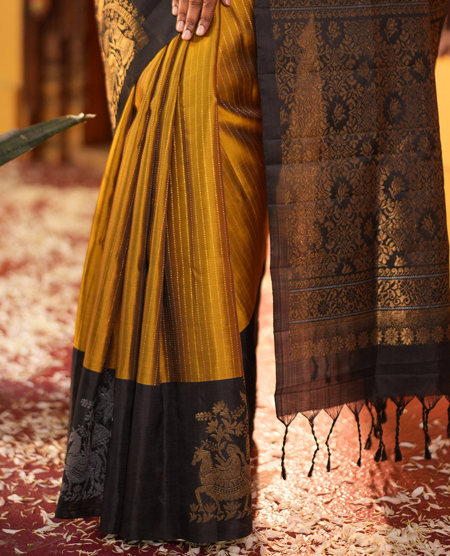 Mehendi Green Striped Mayuri Lite Silkmix, Contrast Border, Blouse