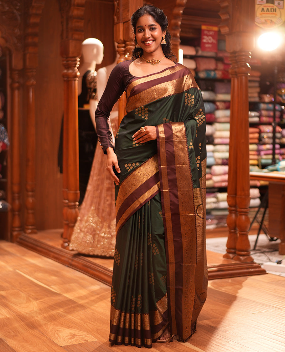 Green Budget Silk Saree Features Buttas, Contrast Rettai Pettu Border, Grand Pallu, Contrast Blouse