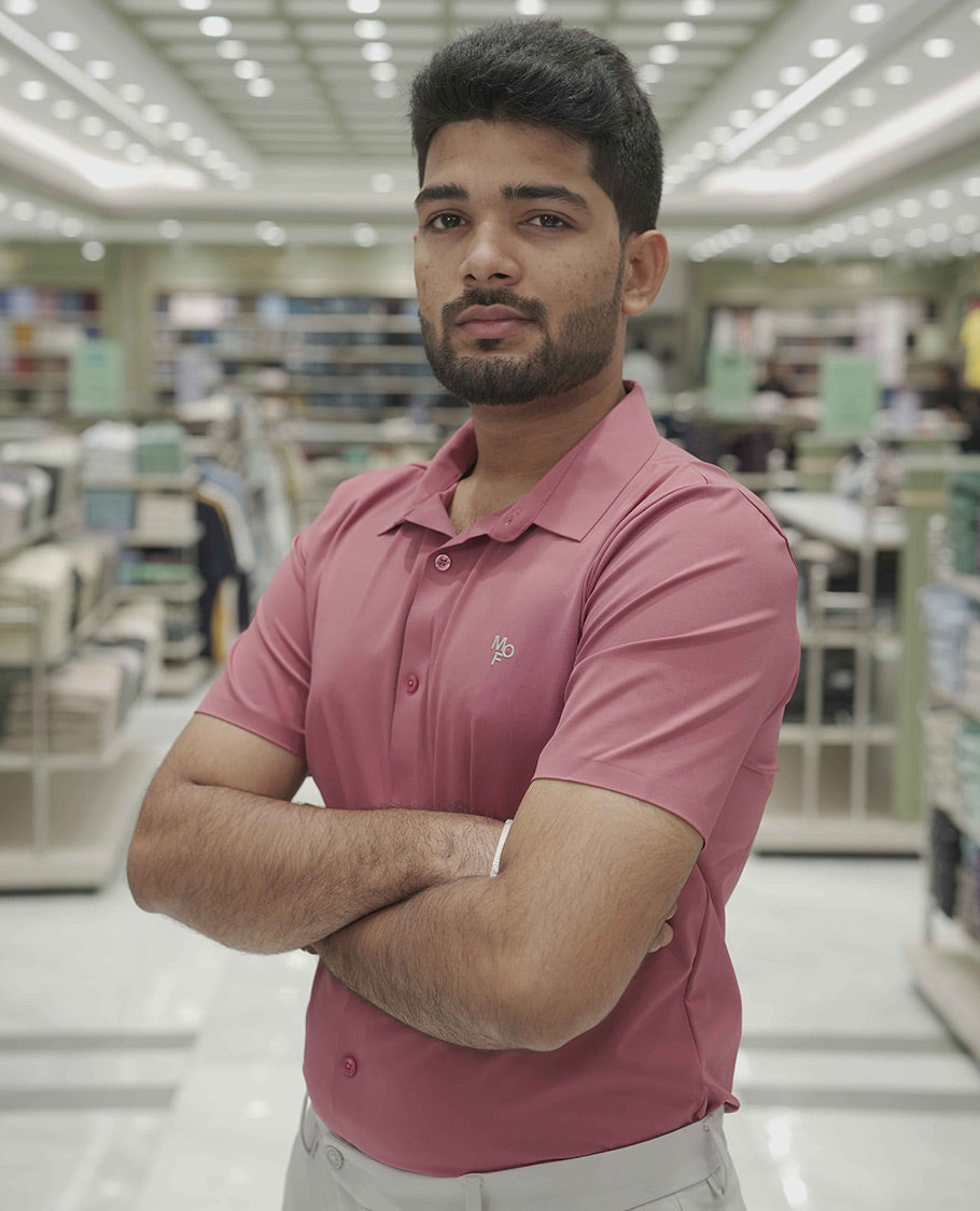 Pink Plain Poly Lycra Blended Casual Shirt, Comes with a Spread Collar, Stitchless Half-Sleeves, Slim Fit, and Regular Length