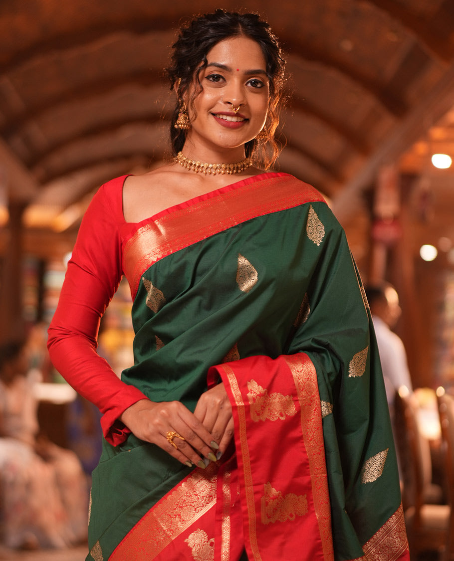 Green-Red Budget Silk Saree, a Contrast Traditional Lion Motif Border, Grand Pallu, and a Contrast Blouse