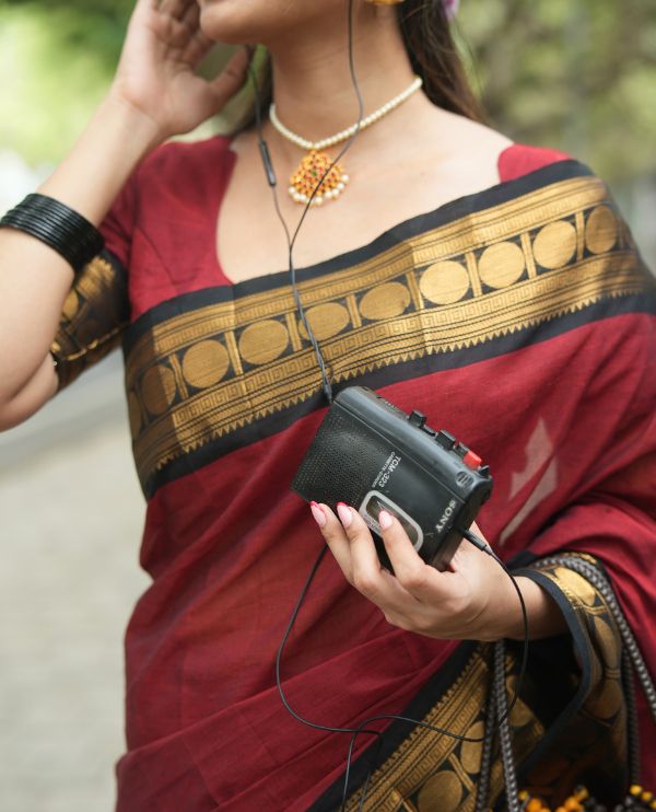 Maroon Plain Chettinad Cotton Saree, Complemented by a Contrast Rudraksham Design Traditional Zari Border, Subtly Striped Pallu, and Paired with a Matching Blouse