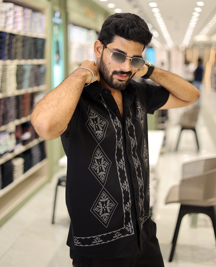 Black Cotton-Blended Casual Shirt, Comes with a Geometric Print, Half-Sleeves, Spread Collar, Regular Fit, and Regular Length