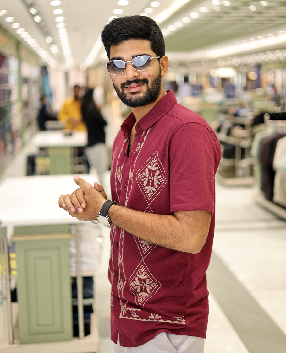 Maroon Cotton-Blended Casual Shirt, Comes with a Geometric Print, Half-Sleeves, Spread Collar, Regular Fit, and Regular Length