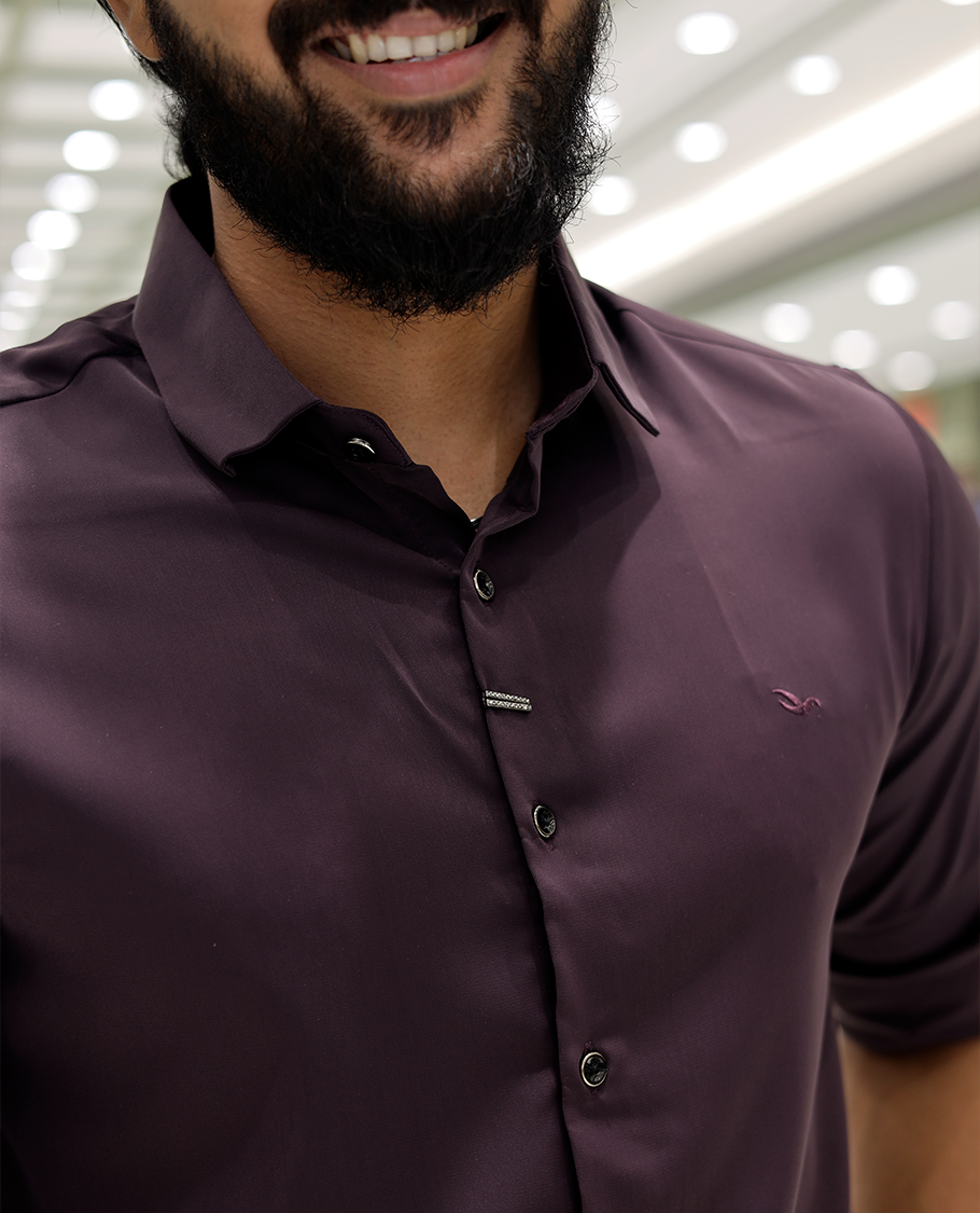 Burgundy Solid Poly-Blended Formal Shirt Features Full Sleeves, a Slim Fit, a Spread Collar, and Regular Length