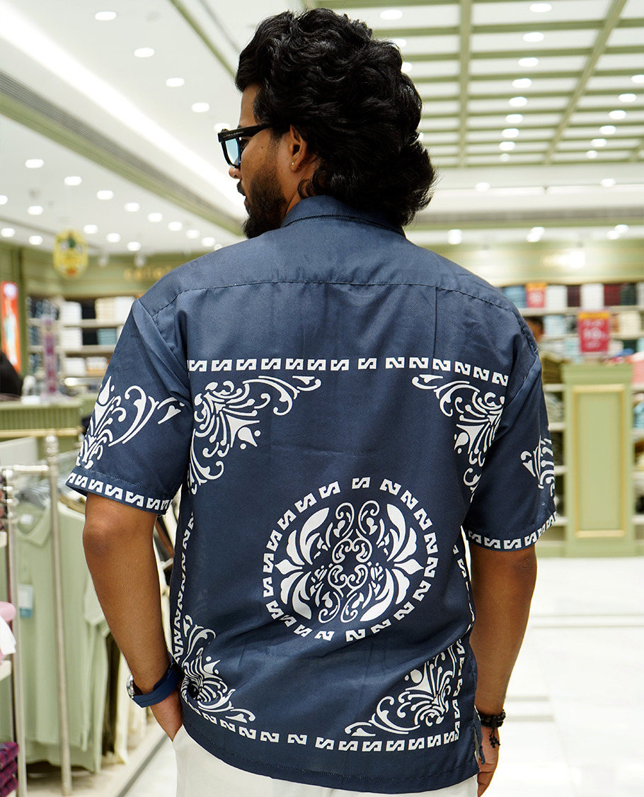 Blue Cotton-Blended Casual Shirt Features Contemporary Print, Full Sleeves, a Spread Collar, a Slim Fit, and a Regular Length