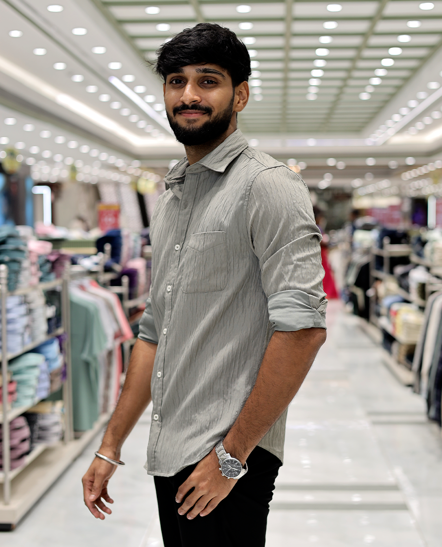 Cream Crushed Cotton-Blended Casual Shirt Features Full Sleeves, a Spread Collar, a Slim Fit, and Regular Length