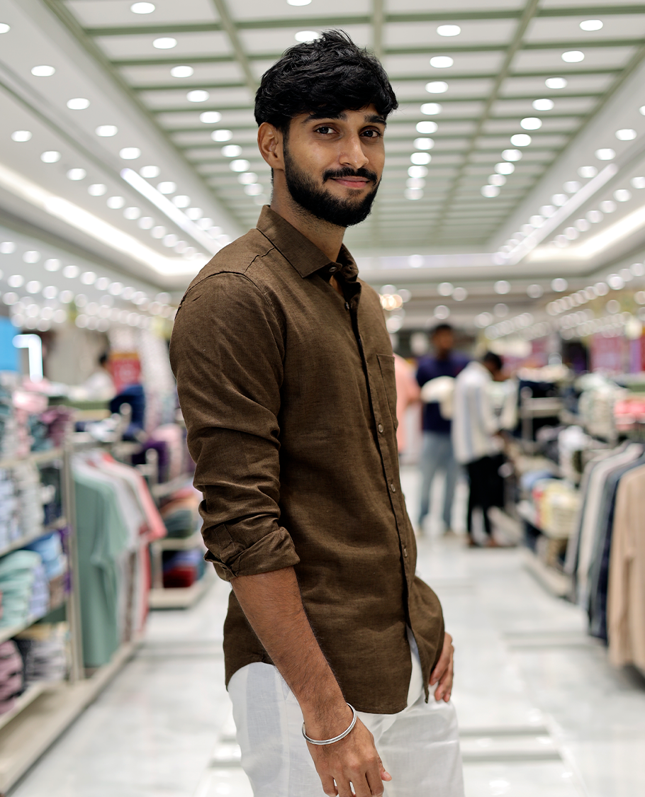 Brown Solid Linen-Blended Casual Shirt Features Full Sleeves, a Slim Fit, a Spread Collar, and a Regular Length