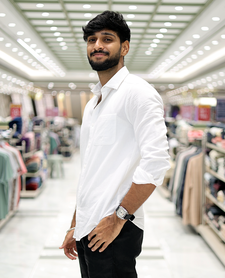 White Solid Linen-Blended Casual Shirt Features Full Sleeves, a Slim Fit, a Spread Collar, and a Regular Length