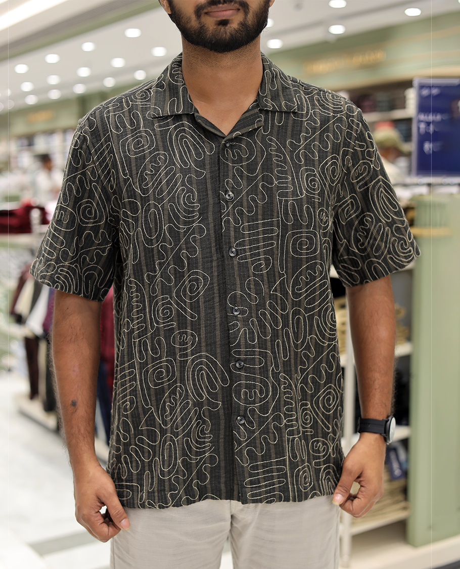 Green Cotton-Blended Casual Shirt, Delicately Woven with Geometric Thread Outline Embroidery, a Half-Sleeve, a Cuban Collar, a Boxy Fit, and Regular Length