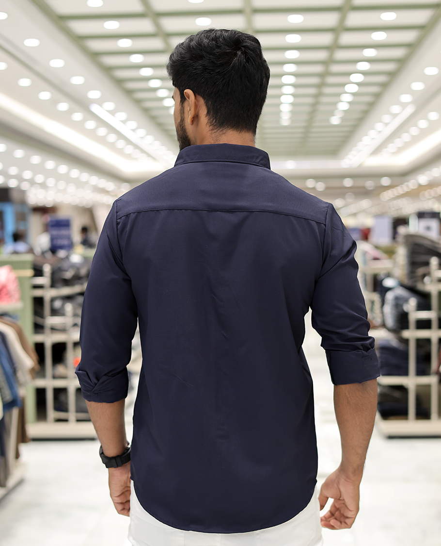 Navy Plain Cotton-Blended Casual Shirt, Comes with Full Sleeves, a Spread Collar, a Slim Fit, and Regular Length