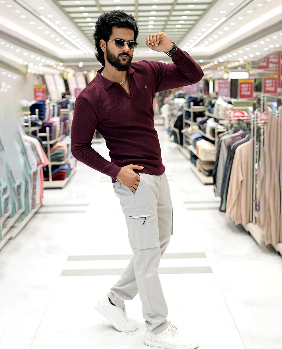 Grey Plain Cotton-Blended Cargo Trousers Features a Regular Fit, Belt Loops, and Regular Length