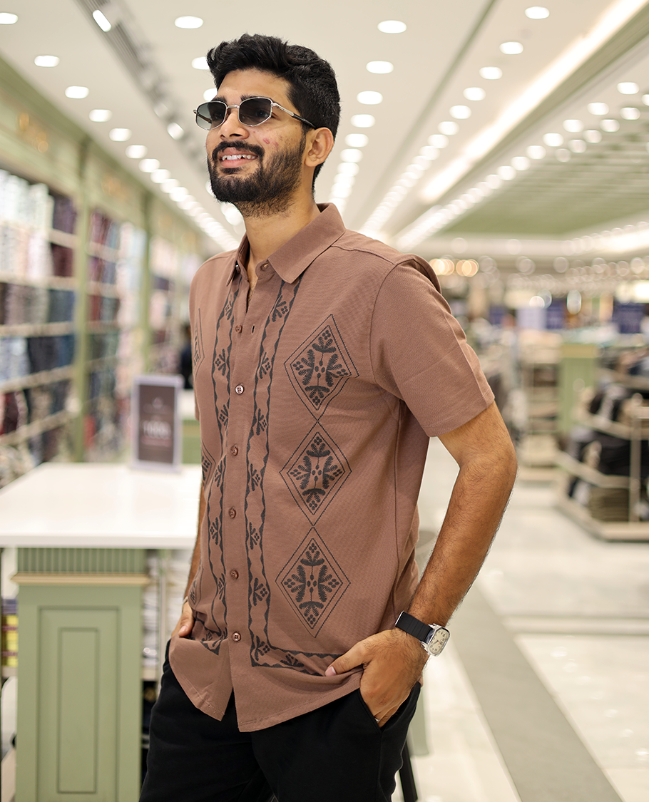 Brown Cotton-Blended Casual Shirt, Comes with a Geometric Print, Half-Sleeves, Spread Collar, Regular Fit, and Regular Length