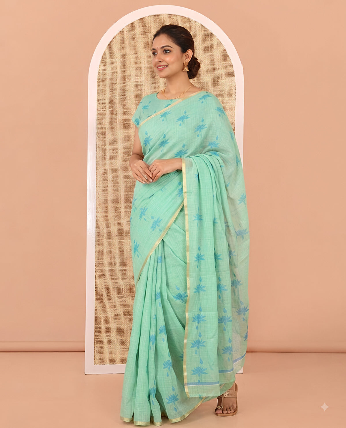 Borderless Green Linen Cotton Saree Features Lotus Print, a Self-Pallu, and a Matching Blouse