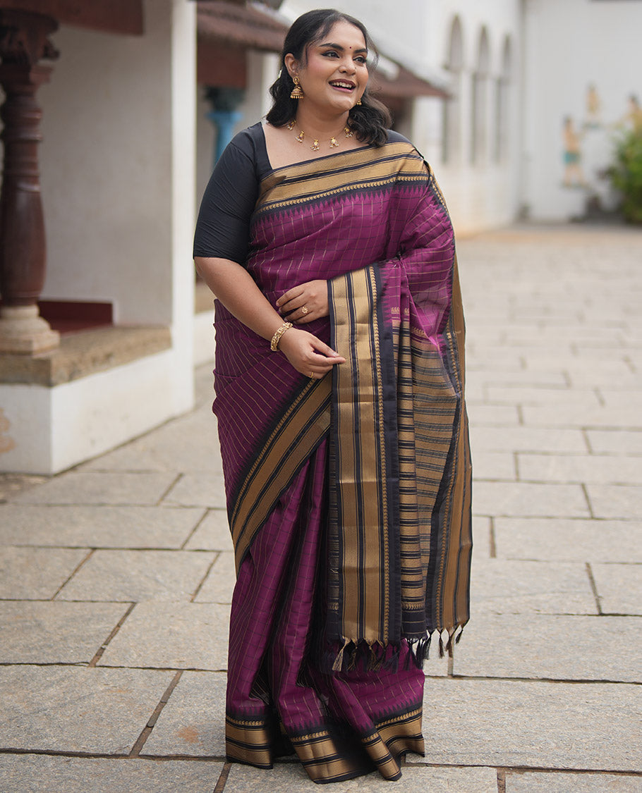 Magenta and Dark Purple Vasundhara Lite Silk Mix Saree, Graced with Checked Design All Over Its Body, Complemented by a Contrast Thazampoo Rekku Border of Manga Mokku, Muthu, and Mayil Kann Designs, Grand Pallu, and Paired with a Contrast Blouse
