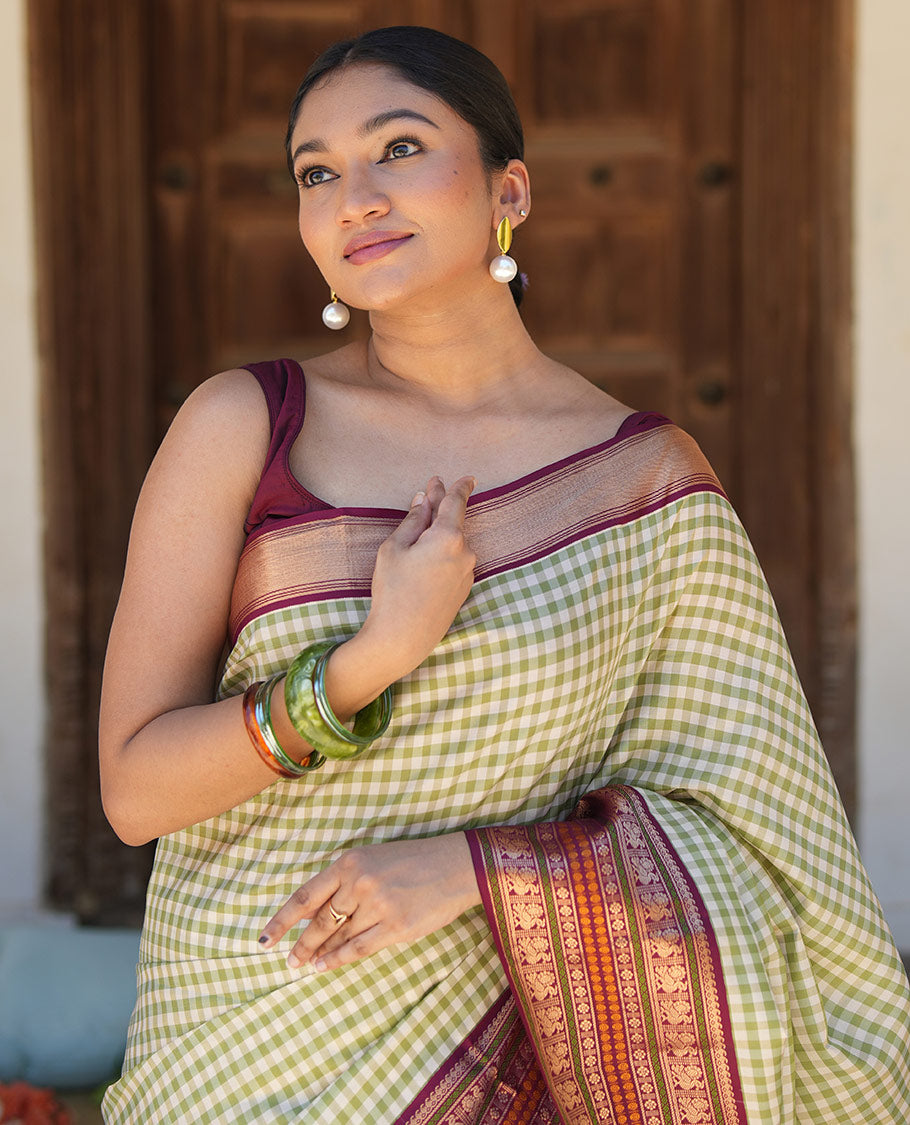 Green Kasa Kasa Kattam Vasundhara Silk Saree, Contrast Border, Contrast Blouse