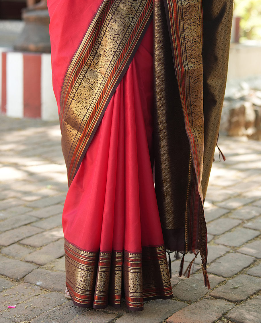 Red Plain Vasundhara Lite Silk Saree, Complemented by a Contrast Border of Banaras, Diamond, Muthu, Kathir, and Round Mayil Designs, Grand Jaal Pallu, and Paired with a Contrast Blouse