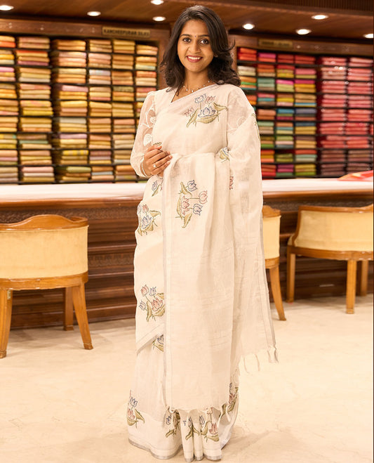 Borderless white lotus flower design, cross stitch embroidery linen saree