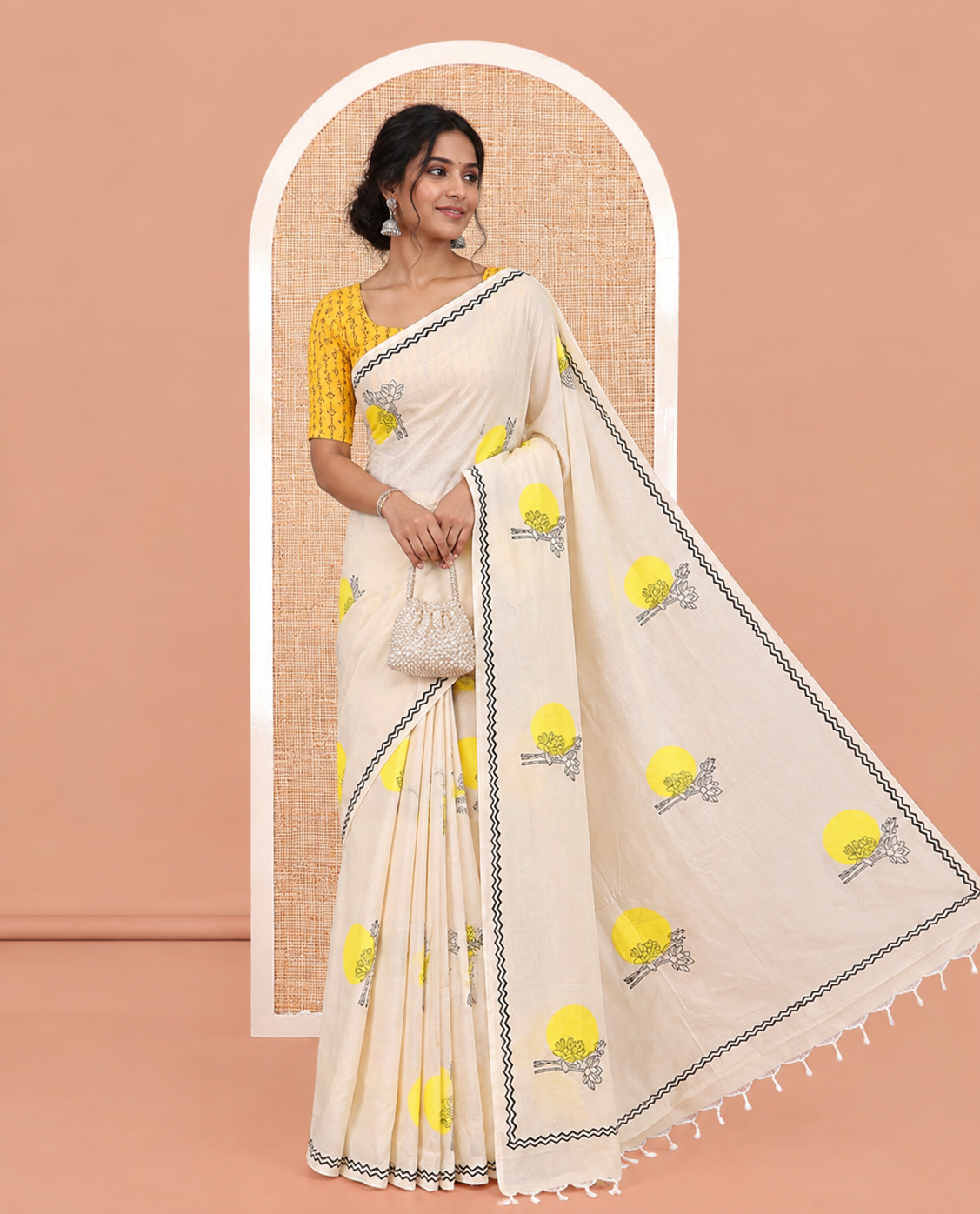 Borderless Cream Sun-Flower Motifs Printed South Cotton Saree Comes with a Matching and a Contrast Block-Printed Blouse