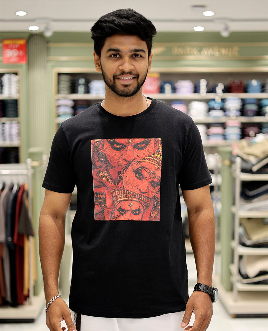 Black Cotton-Blended T-Shirt Features Onam-Themed Kathakali-Style Faces Print, Half-Sleeves, a Round Neck, a Slim Fit, and a Regular Length