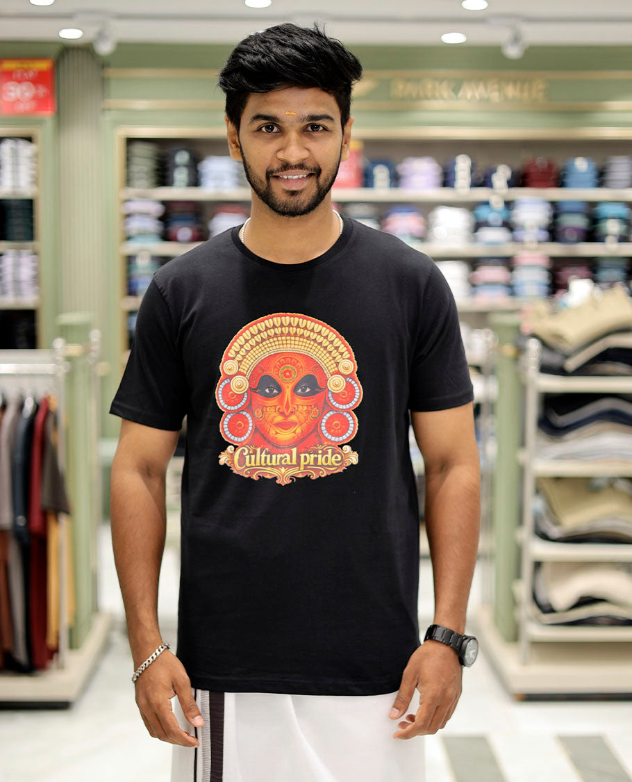 Black Cotton-Blended T-Shirt Features Kerala-Themed Print, Half-Sleeves, a Round Neck, a Slim Fit, and a Regular Length