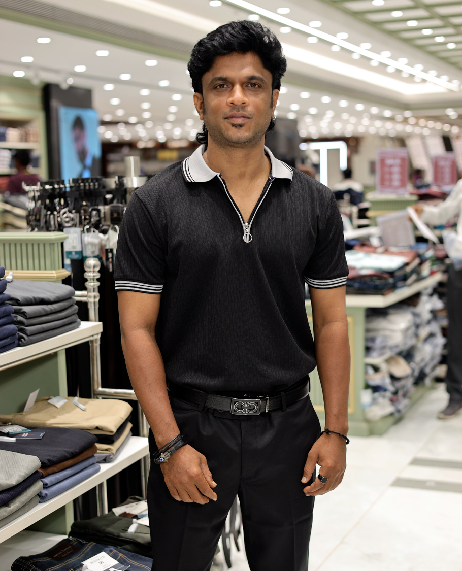 Black Cotton-Blended Zipper T-Shirt Features Half-Sleeves, a Polo Collar, Slim Fit, and Regular Length