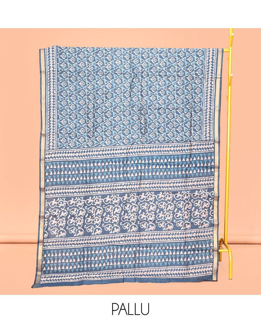 Blue Mul Mul Cotton Saree, Adorned with Floral-Geometric Batik Print, a Subtle Border, a Batik-Printed Pallu, and a Contrast Blouse