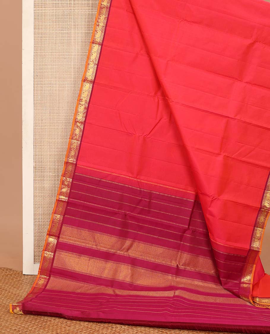 Red Plain Kanchipuram Silk Saree, Complemented by Contrast Border of Rekku, Neli, Muthu and Yaanai Designs, Zari Designs Woven Pallu, and Paired with a Contrast Blouse