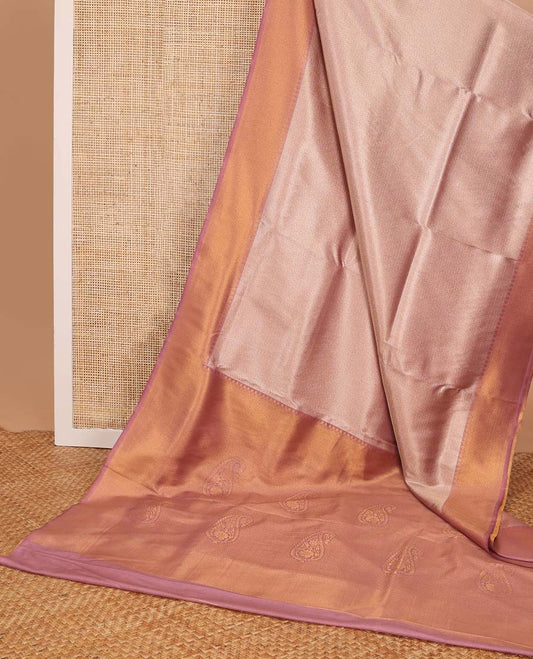 Pink jacquard softy saree with contrast zari design border & floral design pallu