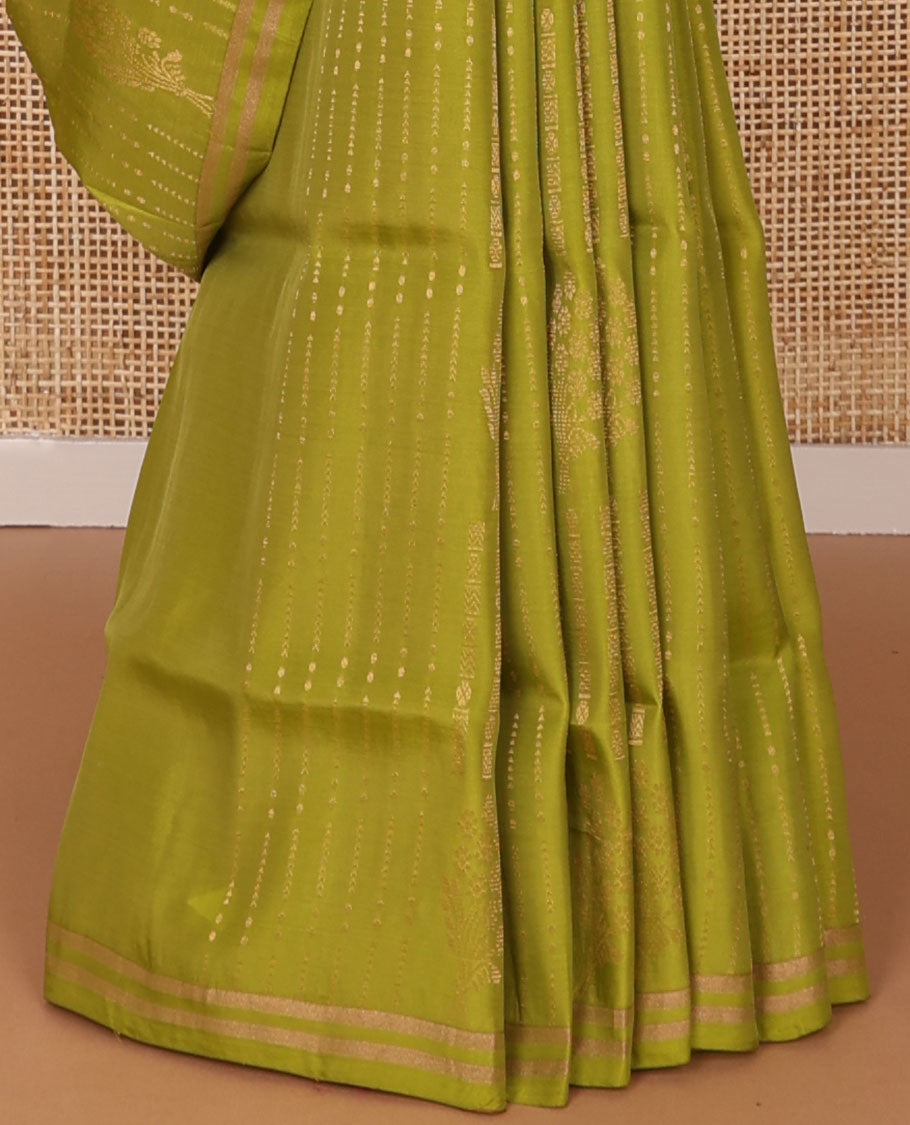 Green floral design uppada saree with self zari border & floral design pallu