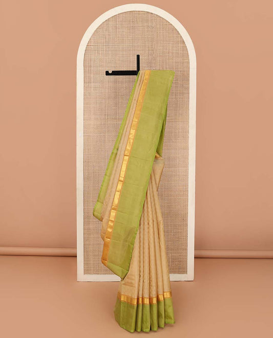 Sandal payadi kattam Kanchipuram silk saree, contrast kaal erangina border of rekku, and vanki designs, and zari striped pallu