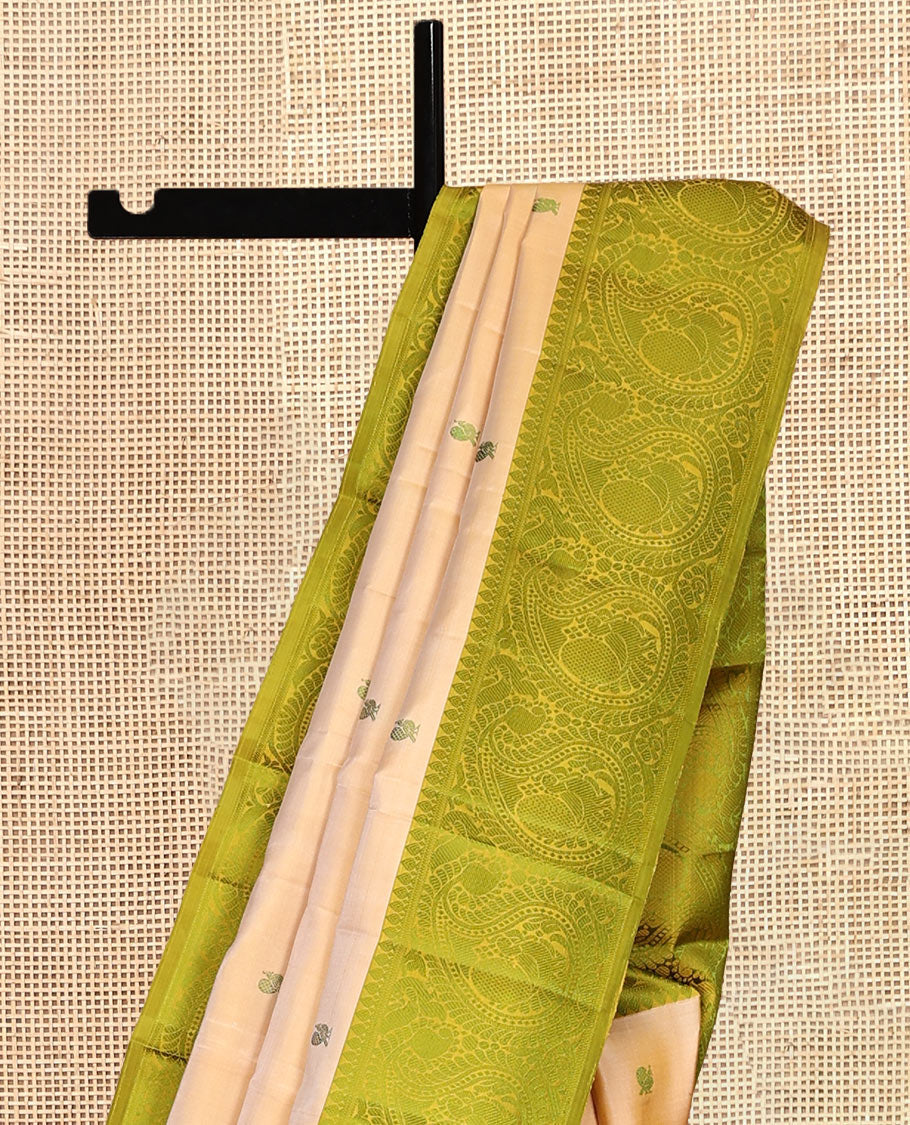 Sandal Mayil-Chakra Buttas Kanchipuram Silk Saree, a Contrast Arumbu Manga Border, Contrast Pallu and Blouse