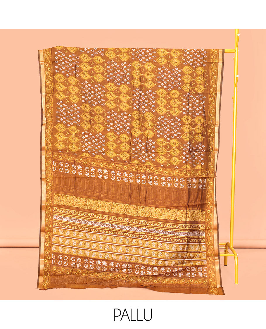 Blue Mul Mul Cotton Saree, Accentuated with Geometric Print, a Subtle Border, Floral-Printed Pallu, and a Matching Blouse