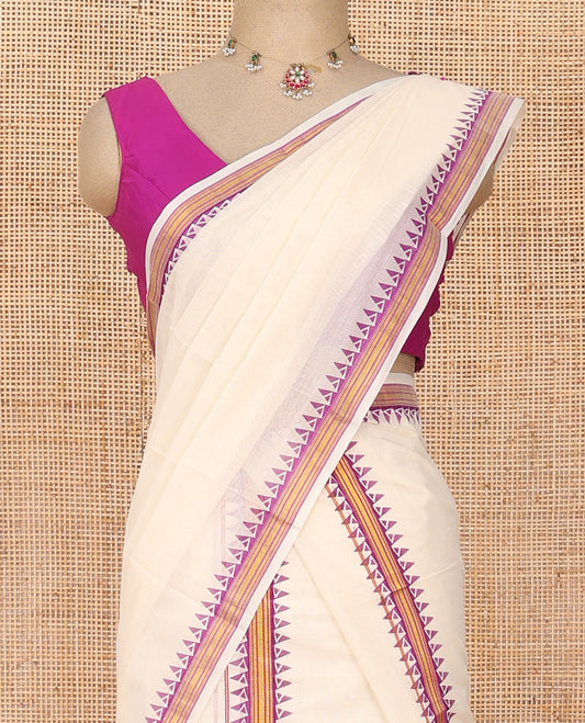 Cream plain Kerala mundu set with contrast striped temple pink border