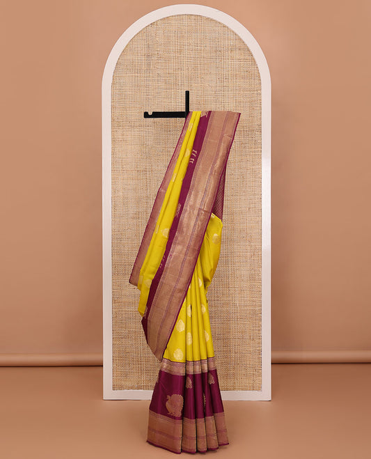 Yellow zari buttas silksaree,contrast big zari border of thilakam,banaras,paisa,mayil kann,mayil & yaali & zari-rich jaal pallu