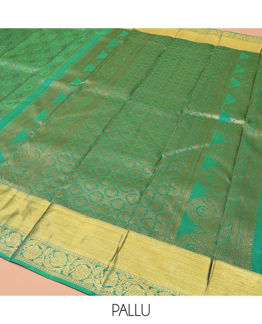 Green Kanchipuram Wedding Silk Saree, Enriched with Floral Jacquard Design On Its Body, Highlighted by Zari Border of Kodi Visiry Designs, Grand Pallu and Paired with a Matching Blouse