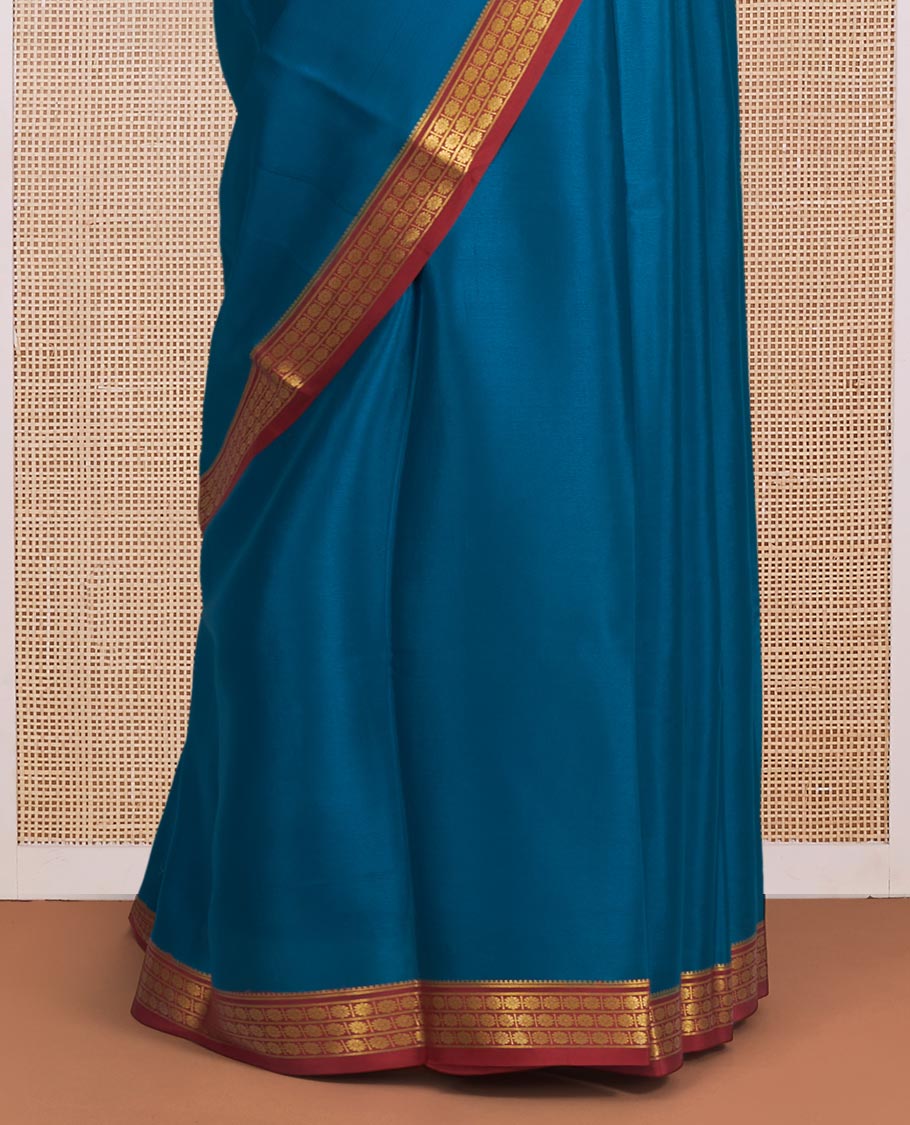 Blue Plain Mysore Silk Saree, Complemented by a Contrast Traditional Zari Design Border, Zari Striped Pallu, and Paired with a Contrast Blouse