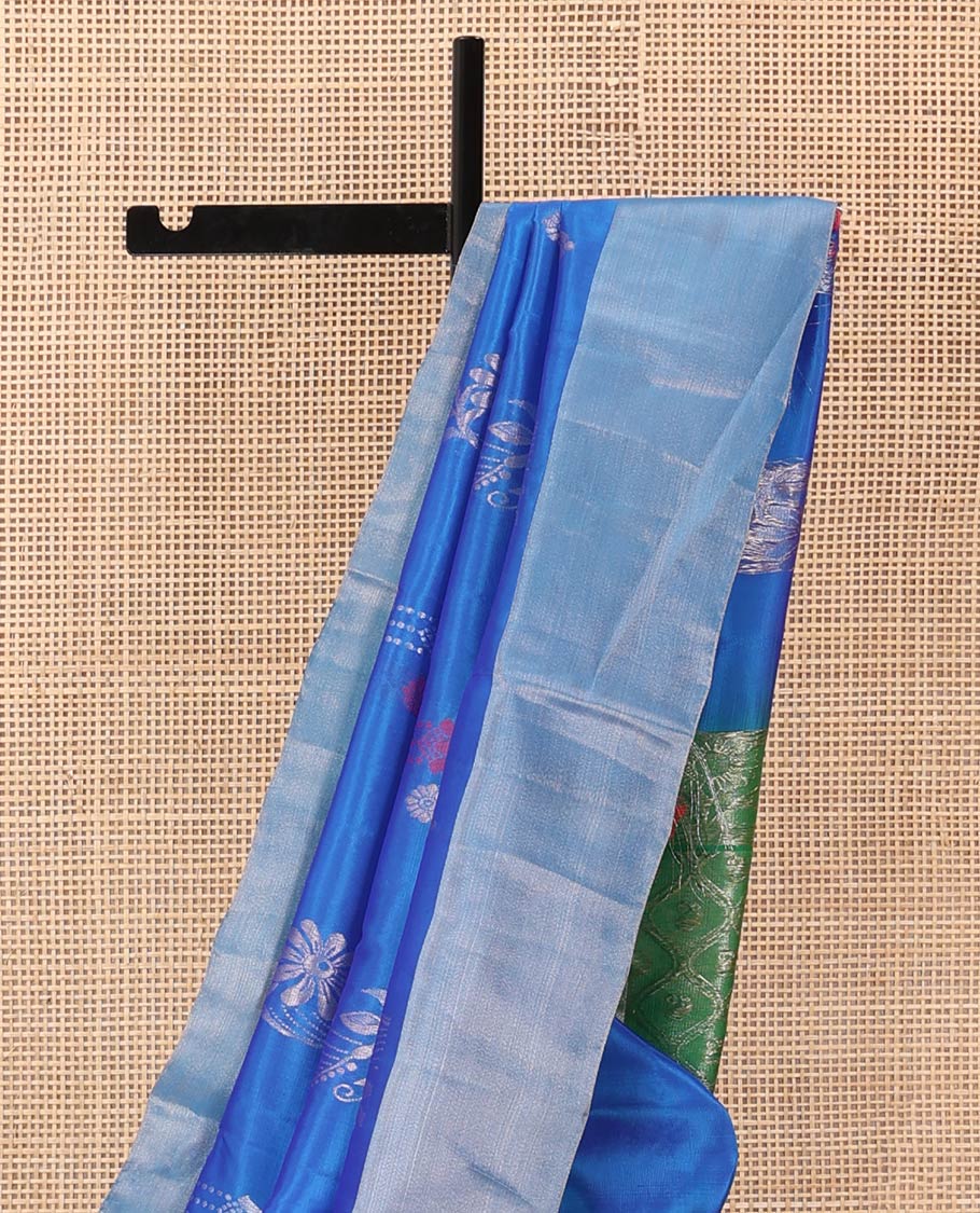 Blue floral zari design Uppada saree, bavanji border, and ogee patterned pallu