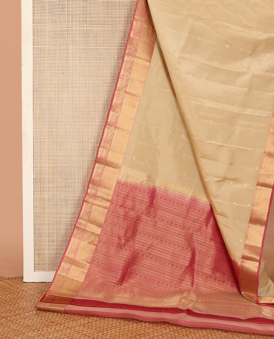 Sandal zari buttas Vasundhara silk mix saree, contrast border of thilakam mokku, kathir, kuyil kann, and kodi visiry designs, and geometric patterned pallu