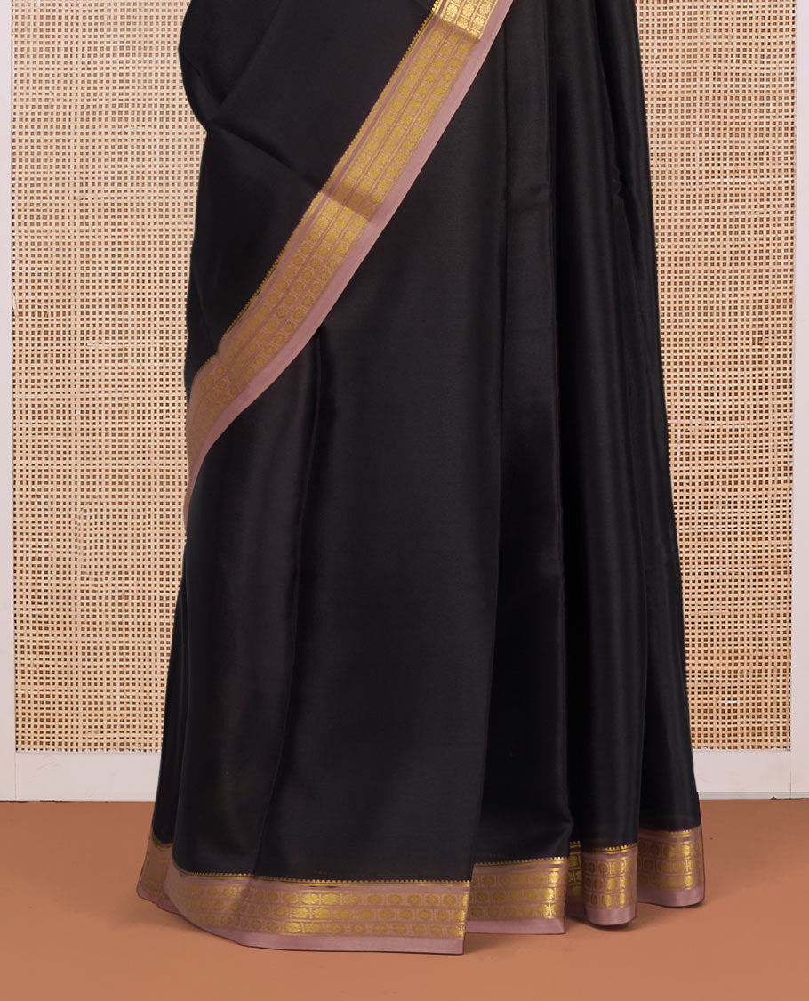 Black-Rosewood Pink Plain Mysore Silk Saree, Complemented by a Contrast Traditional Zari Design Border, Zari Striped Pallu, and Paired with a Contrast Blouse