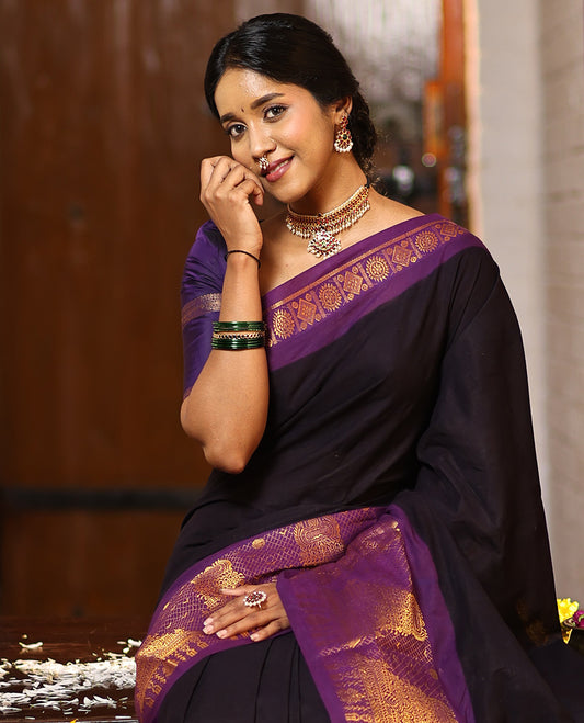 Black Plain Sungudi Cotton Saree